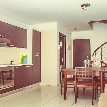 Townhouse In Cs/109 *