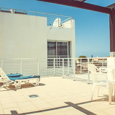 Townhouse In Cs/109 كالاو سالفاجي